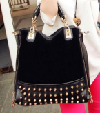 Bolsa com tachinhas